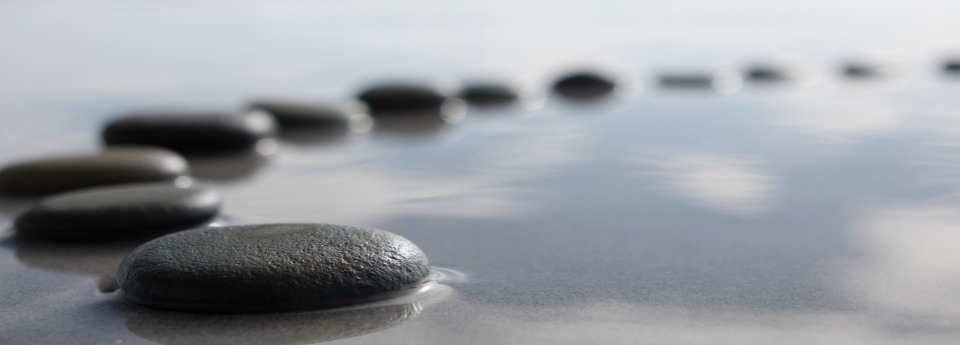 A supportive therapy that offers group members the opportunity to gain deeper insight into themselves
